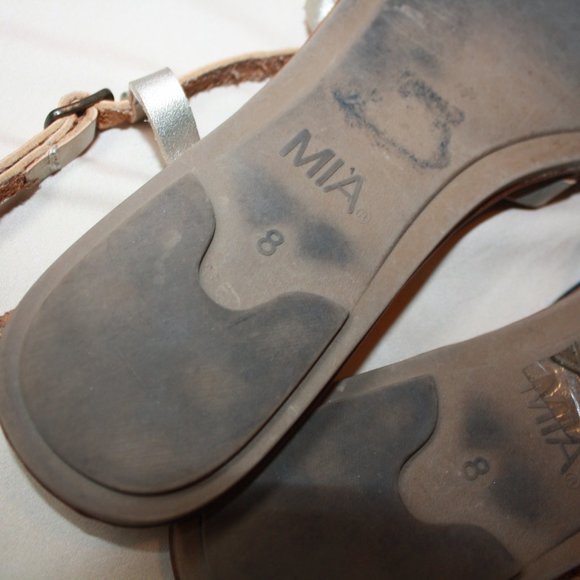 MIA Strappy Metallic Silver Sandals 🌵8 - Picture 2 of 5